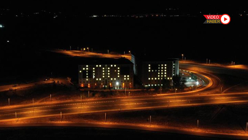 Karabük’te Yurt Işıklarıyla Cumhuriyet’in 100. Yılı Kutlandı