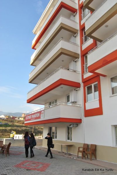Yurt Binası
