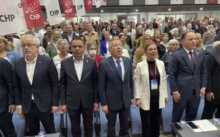 TOPUKLU EFE RESMEN KÜKREDİ DEDİKODUCULARA ADAMLIK DERSİ VERDİ