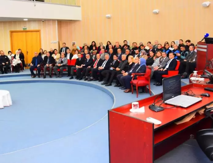 İnsan Hakları Günü'nde Karabük'te Konferans